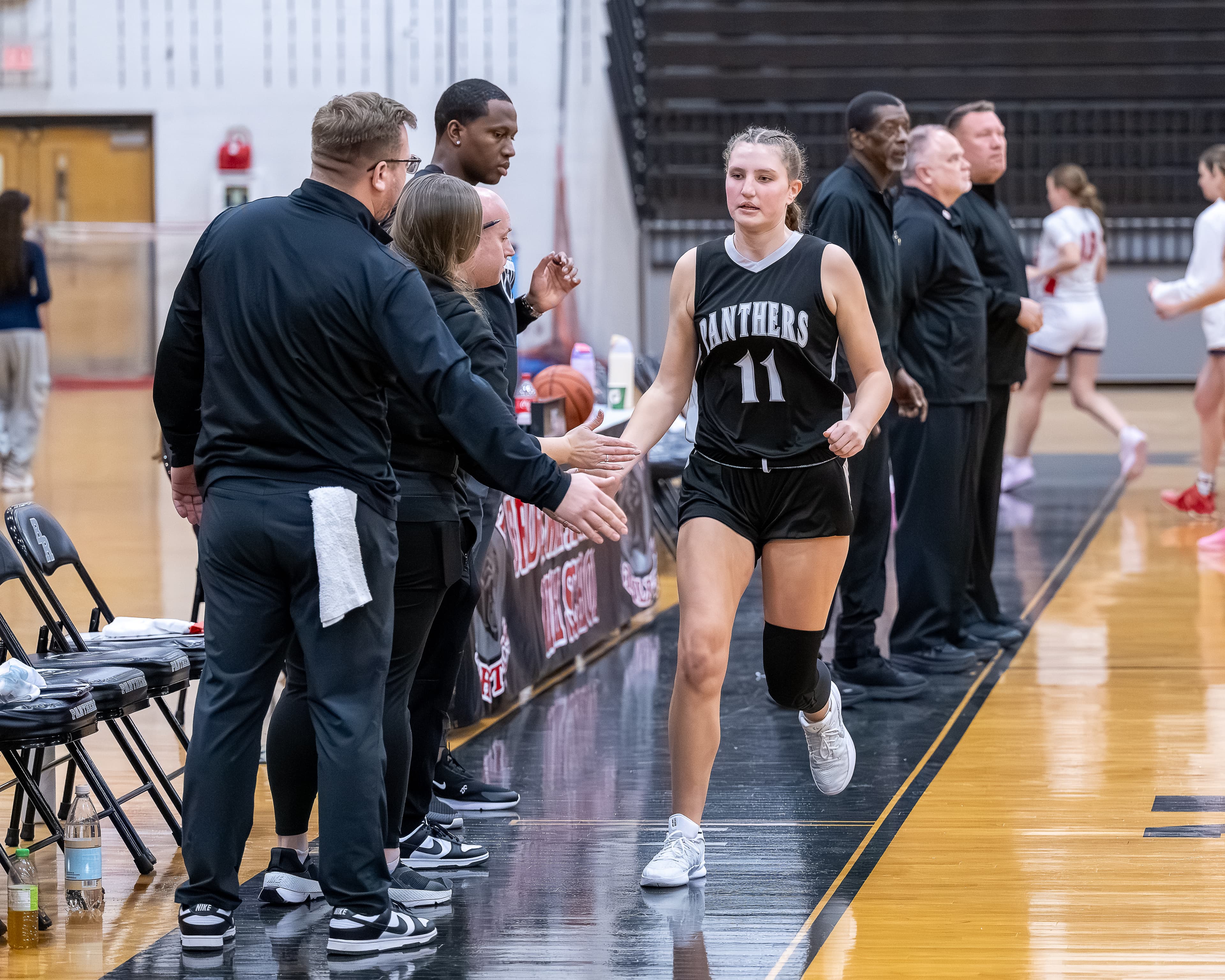 BRHS Girls Basketball drives in transition